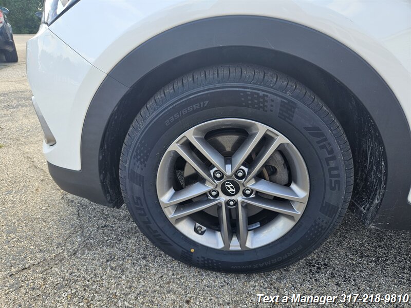 2017 Hyundai SANTA FE Sport 2.4L - Photo 29 - Greenwood, IN 46142