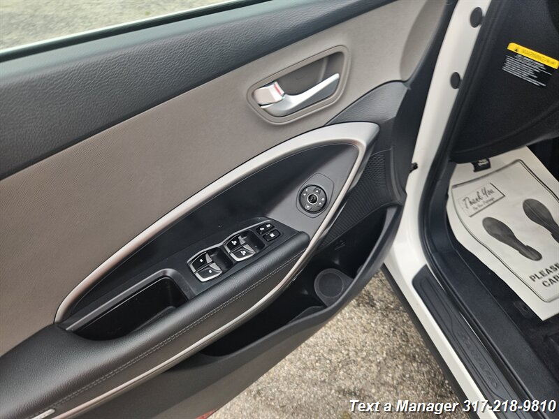 2017 Hyundai SANTA FE Sport 2.4L - Photo 10 - Greenwood, IN 46142