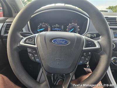 2015 Ford Fusion SE   - Photo 12 - Greenwood, IN 46142