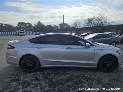 2015 Ford Fusion SE   - Photo 6 - Greenwood, IN 46142