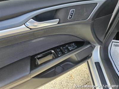 2015 Ford Fusion SE   - Photo 10 - Greenwood, IN 46142