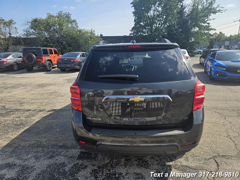 2017 Chevrolet Equinox LT - Photo 4 - Greenwood, IN 46142