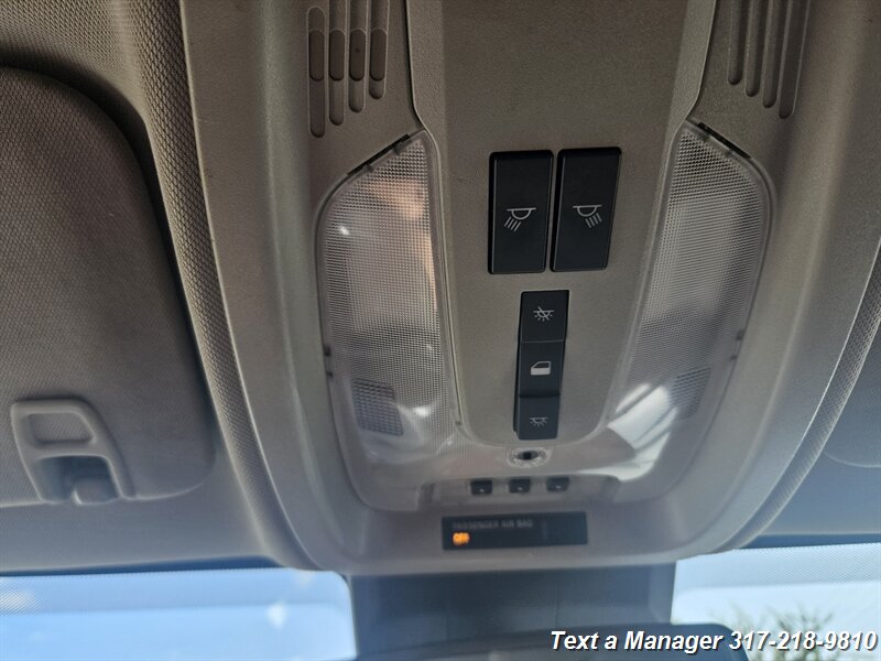 2017 Chevrolet Equinox LT - Photo 22 - Greenwood, IN 46142