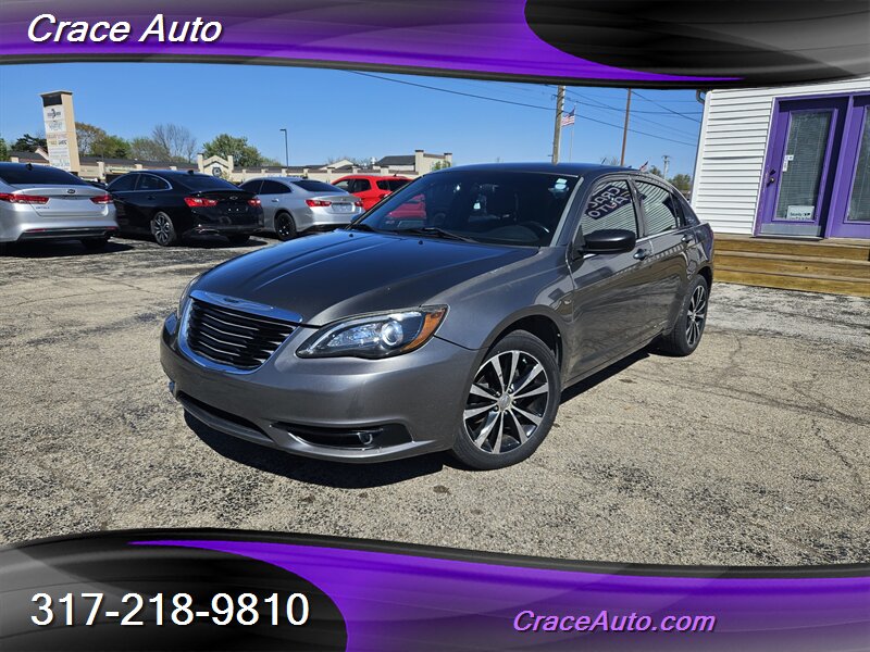 2013 Chrysler 200 Touring  