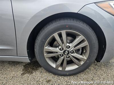 2017 Hyundai ELANTRA SE   - Photo 12 - Greenwood, IN 46142