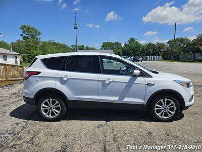 2017 Ford Escape SE   - Photo 6 - Greenwood, IN 46142