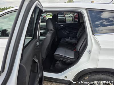 2017 Ford Escape SE   - Photo 21 - Greenwood, IN 46142