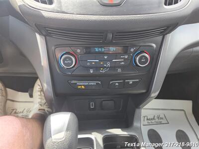 2017 Ford Escape SE   - Photo 18 - Greenwood, IN 46142