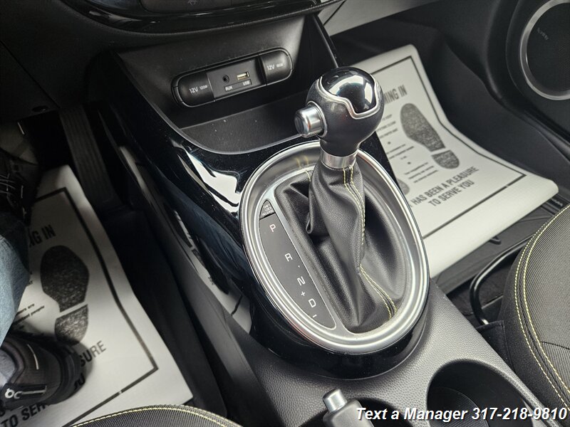 2015 Kia Soul + - Photo 21 - Greenwood, IN 46142