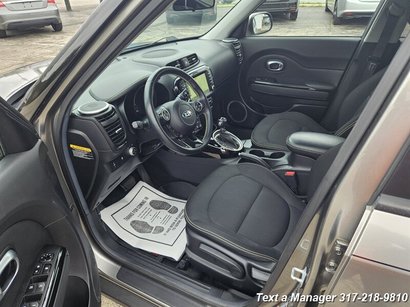 2015 Kia Soul + - Photo 9 - Greenwood, IN 46142