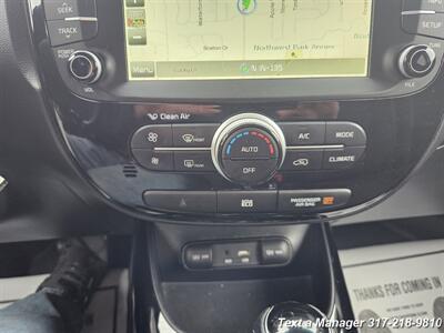 2015 Kia Soul + - Photo 19 - Greenwood, IN 46142