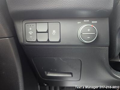 2015 Kia Soul + - Photo 11 - Greenwood, IN 46142
