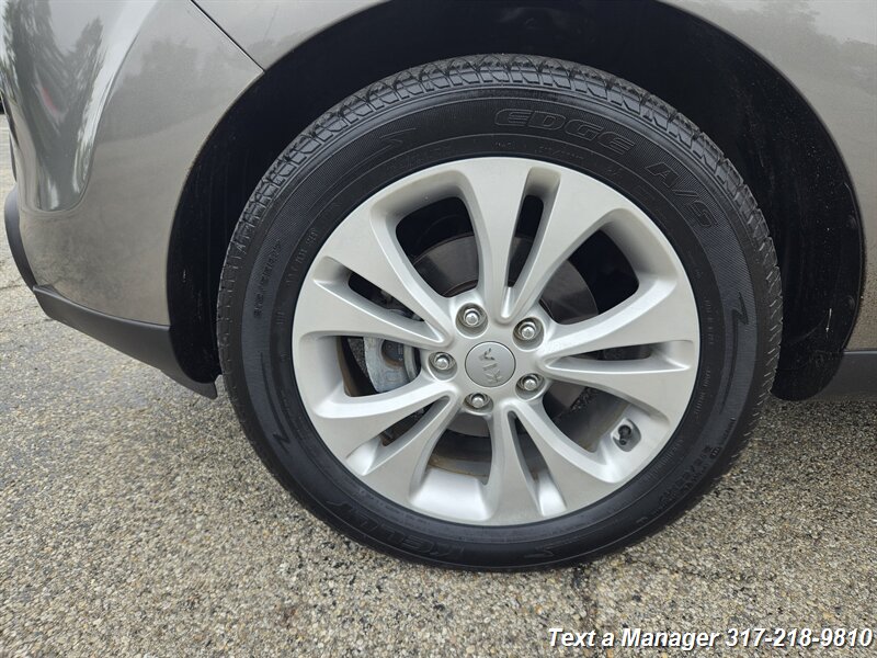 2015 Kia Soul + - Photo 27 - Greenwood, IN 46142