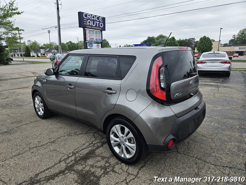 2015 Kia Soul + - Photo 3 - Greenwood, IN 46142