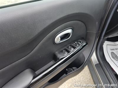 2015 Kia Soul + - Photo 10 - Greenwood, IN 46142