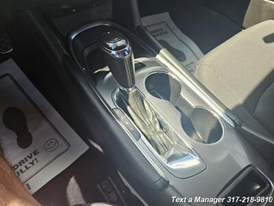 2017 Chevrolet Malibu LT - Photo 21 - Greenwood, IN 46142