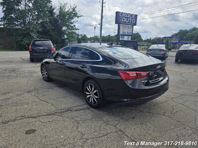 2017 Chevrolet Malibu LT - Photo 3 - Greenwood, IN 46142