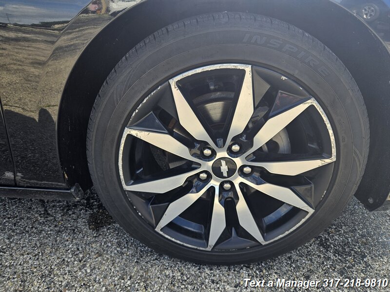 2017 Chevrolet Malibu LT - Photo 27 - Greenwood, IN 46142