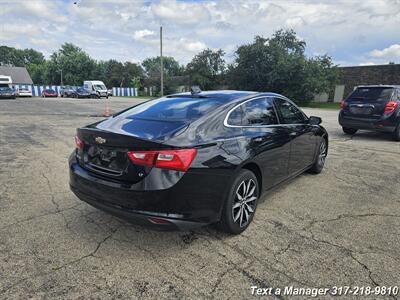2017 Chevrolet Malibu LT - Photo 5 - Greenwood, IN 46142
