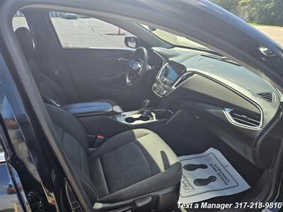 2017 Chevrolet Malibu LT - Photo 26 - Greenwood, IN 46142