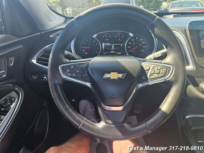 2017 Chevrolet Malibu LT - Photo 12 - Greenwood, IN 46142