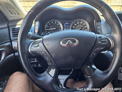 2011 INFINITI M 56 x   - Photo 15 - Greenwood, IN 46142