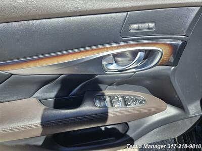 2011 INFINITI M 56 x   - Photo 11 - Greenwood, IN 46142