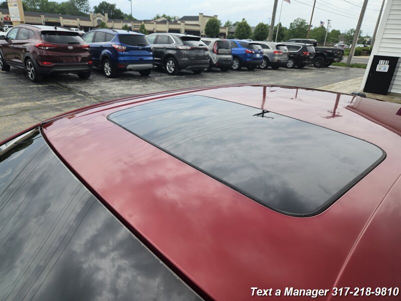 2014 Ford Taurus SEL - Photo 9 - Greenwood, IN 46142