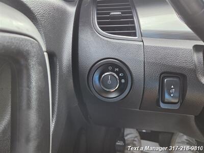 2014 Ford Taurus SEL - Photo 18 - Greenwood, IN 46142