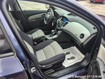 2013 Chevrolet Cruze LS Auto   - Photo 13 - Greenwood, IN 46142