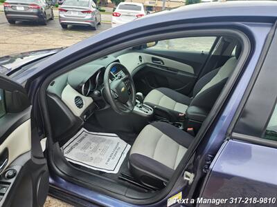 2013 Chevrolet Cruze LS Auto   - Photo 9 - Greenwood, IN 46142