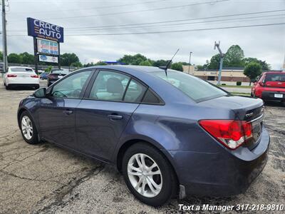 2013 Chevrolet Cruze LS Auto   - Photo 3 - Greenwood, IN 46142
