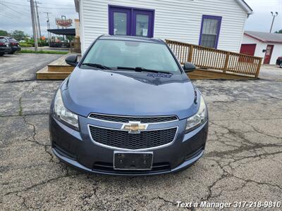 2013 Chevrolet Cruze LS Auto   - Photo 8 - Greenwood, IN 46142