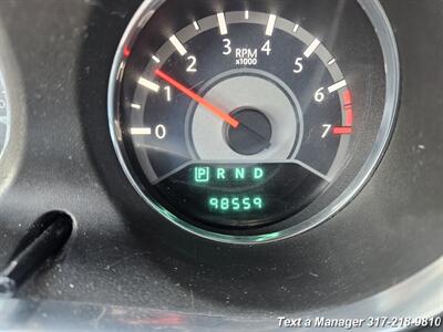 2013 Chrysler 200 Limited - Photo 17 - Greenwood, IN 46142