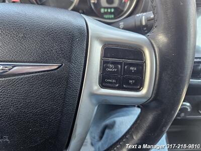 2013 Chrysler 200 Limited - Photo 19 - Greenwood, IN 46142