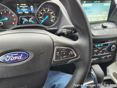 2019 Ford Escape SE - Photo 12 - Greenwood, IN 46142