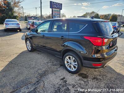 2019 Ford Escape SE - Photo 3 - Greenwood, IN 46142