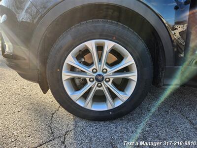 2019 Ford Escape SE - Photo 9 - Greenwood, IN 46142