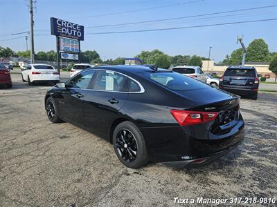 2018 Chevrolet Malibu LT   - Photo 3 - Greenwood, IN 46142