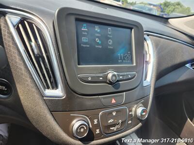 2018 Chevrolet Malibu LT   - Photo 7 - Greenwood, IN 46142