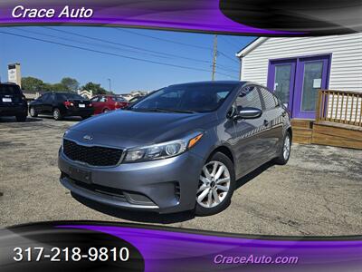 2017 Kia Forte S   - Photo 1 - Greenwood, IN 46142