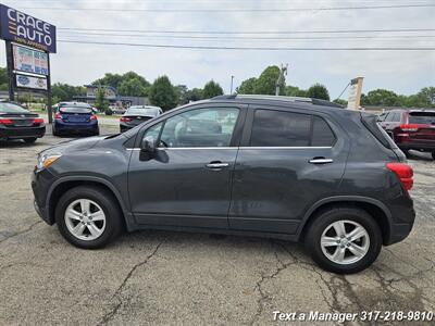 2018 Chevrolet Trax LT - Photo 2 - Greenwood, IN 46142