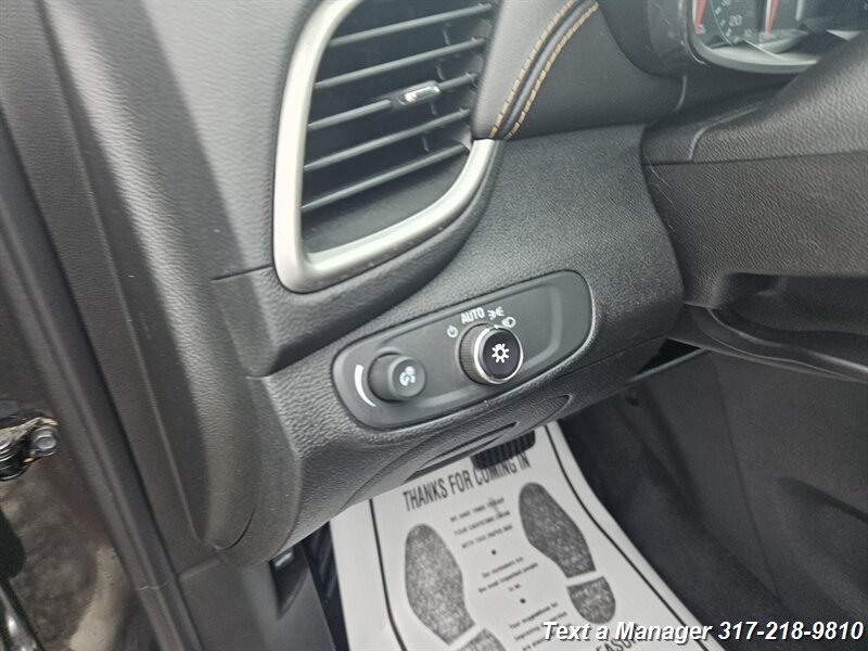 2018 Chevrolet Trax LT - Photo 11 - Greenwood, IN 46142