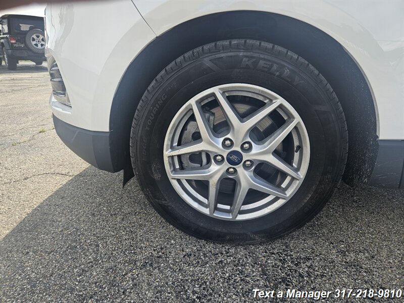 2022 Ford Edge SEL - Photo 9 - Greenwood, IN 46142