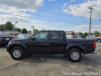 2016 Nissan Frontier SV   - Photo 2 - Greenwood, IN 46142