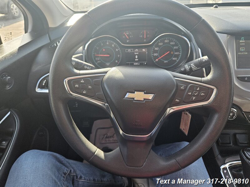 2016 Chevrolet Cruze LT Auto - Photo 11 - Greenwood, IN 46142