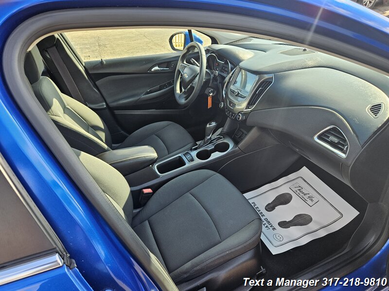 2016 Chevrolet Cruze LT Auto - Photo 24 - Greenwood, IN 46142