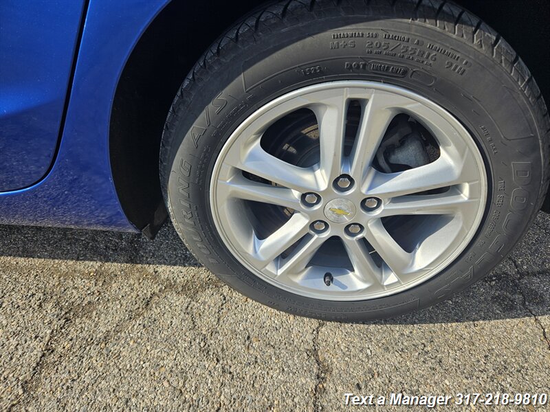 2016 Chevrolet Cruze LT Auto - Photo 28 - Greenwood, IN 46142