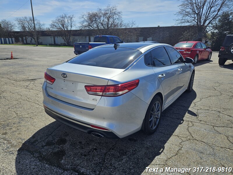 2018 Kia Optima EX - Photo 5 - Greenwood, IN 46142