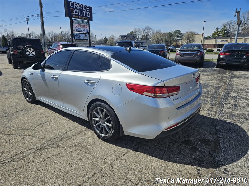 2018 Kia Optima EX - Photo 3 - Greenwood, IN 46142